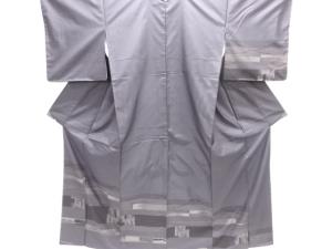 未使用品　仕立て上がり　変わり横段模様織り出し本場泥大島紬訪問着